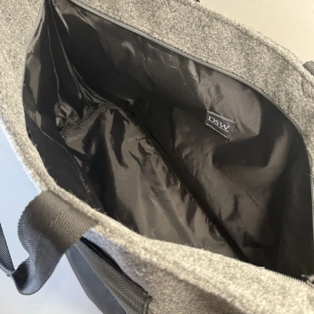 DSW Large Tote Bag Felt Travel Weekender Canvas Bottom Zip Pockets EUC